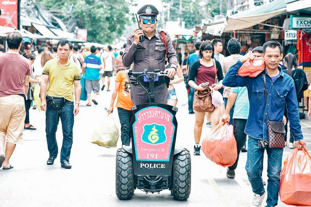 Polícia ajuda a combater os golpes mais comuns na Tailândia