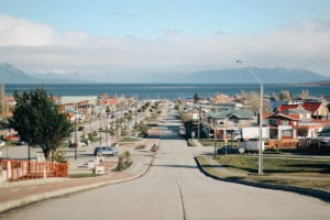 Vista do Mirante da Avenida Santiago Bueraque, em Puerto Natales, Chile