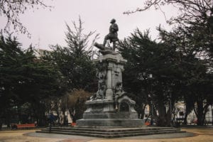Homenagem a Fernão de Magalhães na Plaza de Armas, em Punta Arenas, Chile