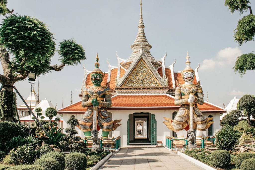 Wat Arun em Bangkok, um dos templos mais bonitos da Tailândia