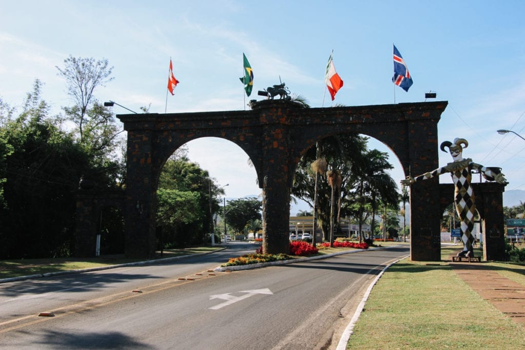 Pórtico de entrada da cidade de Nova Veneza, em Santa Catarina