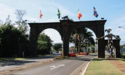 Pórtico de entrada da cidade de Nova Veneza, em Santa Catarina