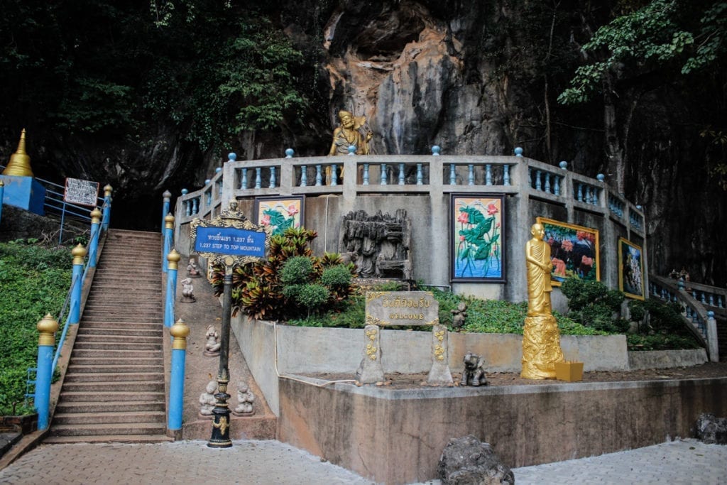Tiger Cave Temple, em Krabi, na Tailândia