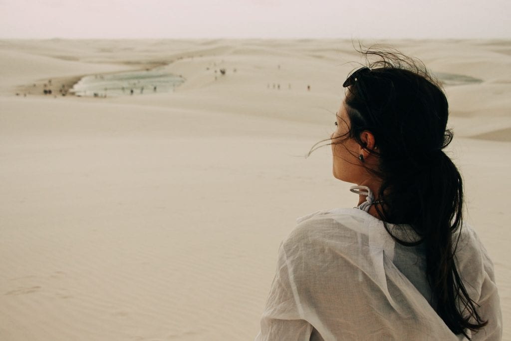 Gisele nos Lençóis Maranhenses no período de seca