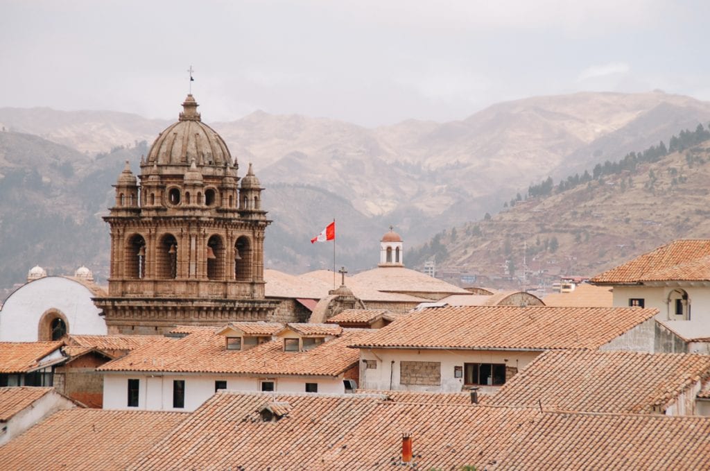 Telhados na Plaza de Armas em Cusco, Peru