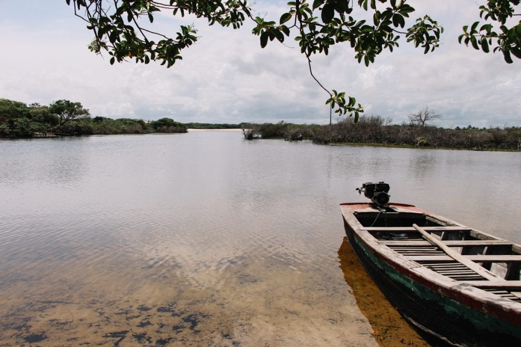 Passeio de barco é uma opção em Betânia, Santo Amaro do Maranhão