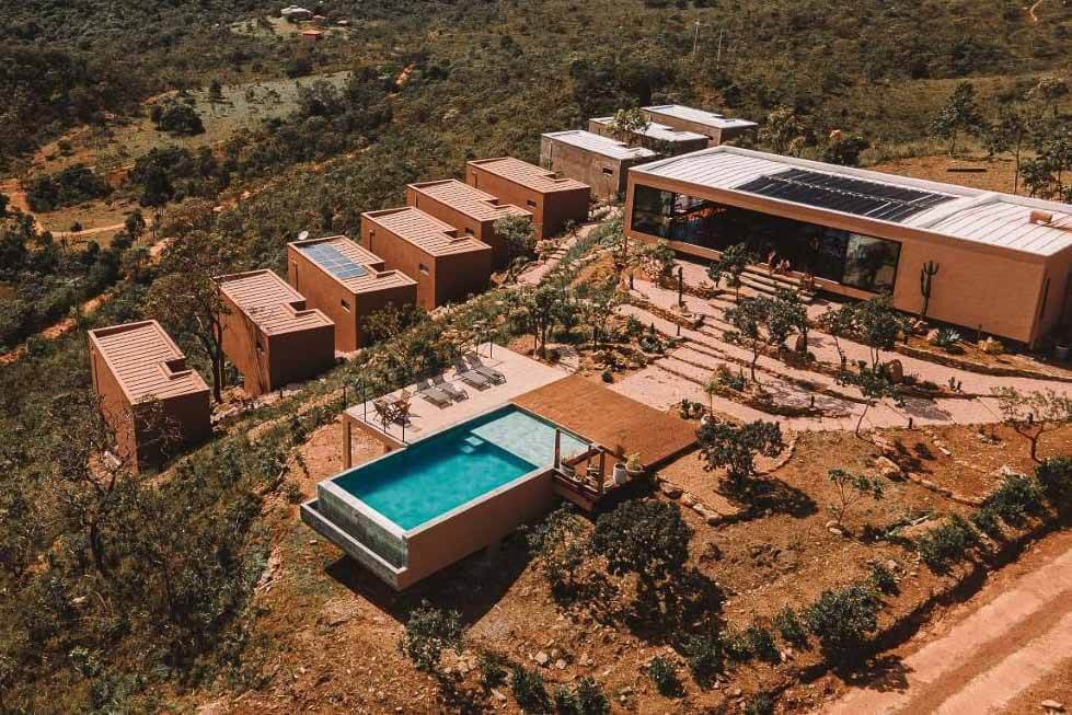 Vila Toá é uma das pousadas em Alto Paraíso com piscina de borda infinita