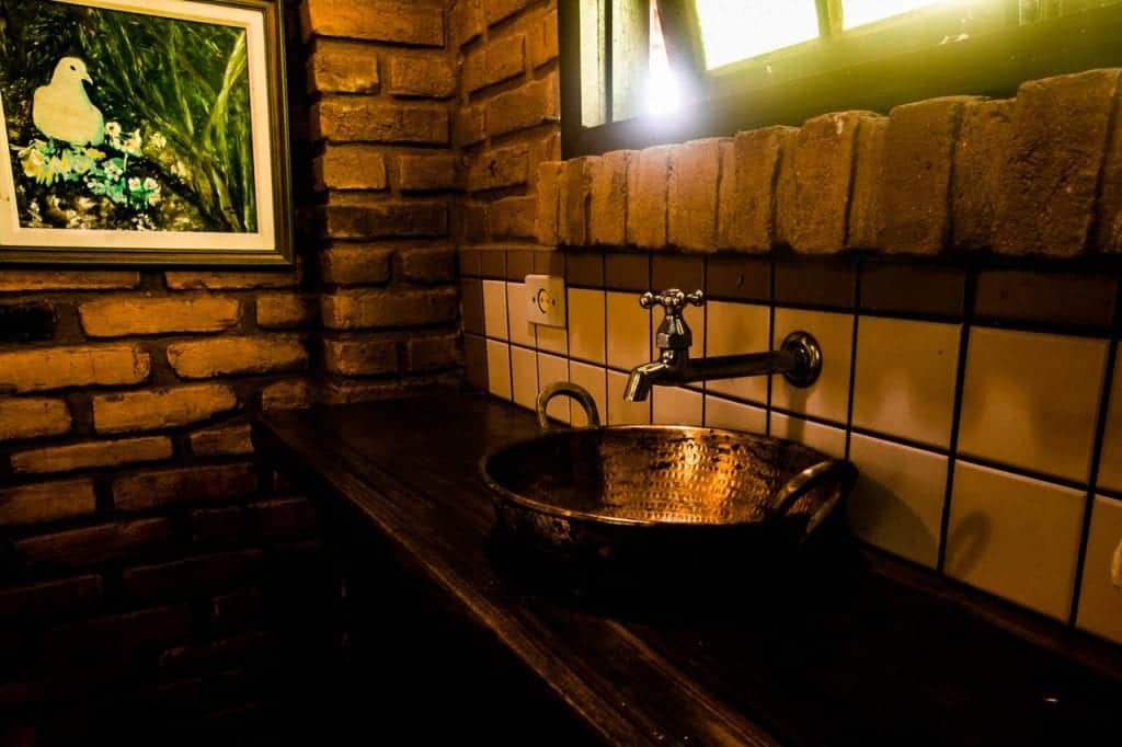 Banheiro de um dos Chalés Belo Vale, em Ibitipoca, Minas Gerais