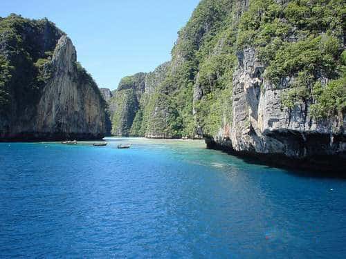 Passe um dia inteiro nas Ilhas Phi Phi, a bordo do Royal Jet Cruiser 9