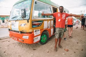 One Love Bus Bar Crawl em Negril, Jamaica