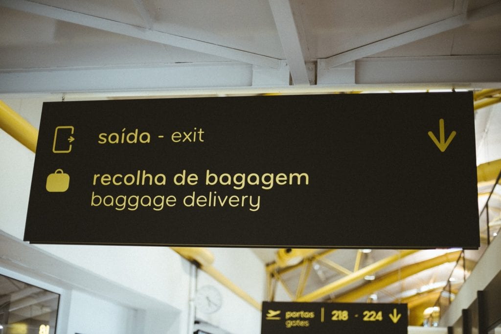 Chegada ao aeroporto de Lisboa, em Portugal