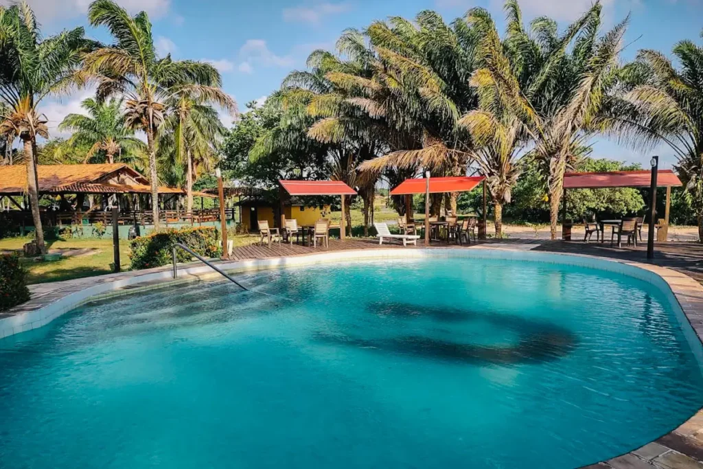 Piscina na pousada dos Guarás, Ilha de Marajó