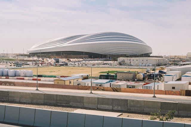 Estádio Al Janoub, que sediará alguns jogos durante a Copa do Mundo de 2022 no Catar
