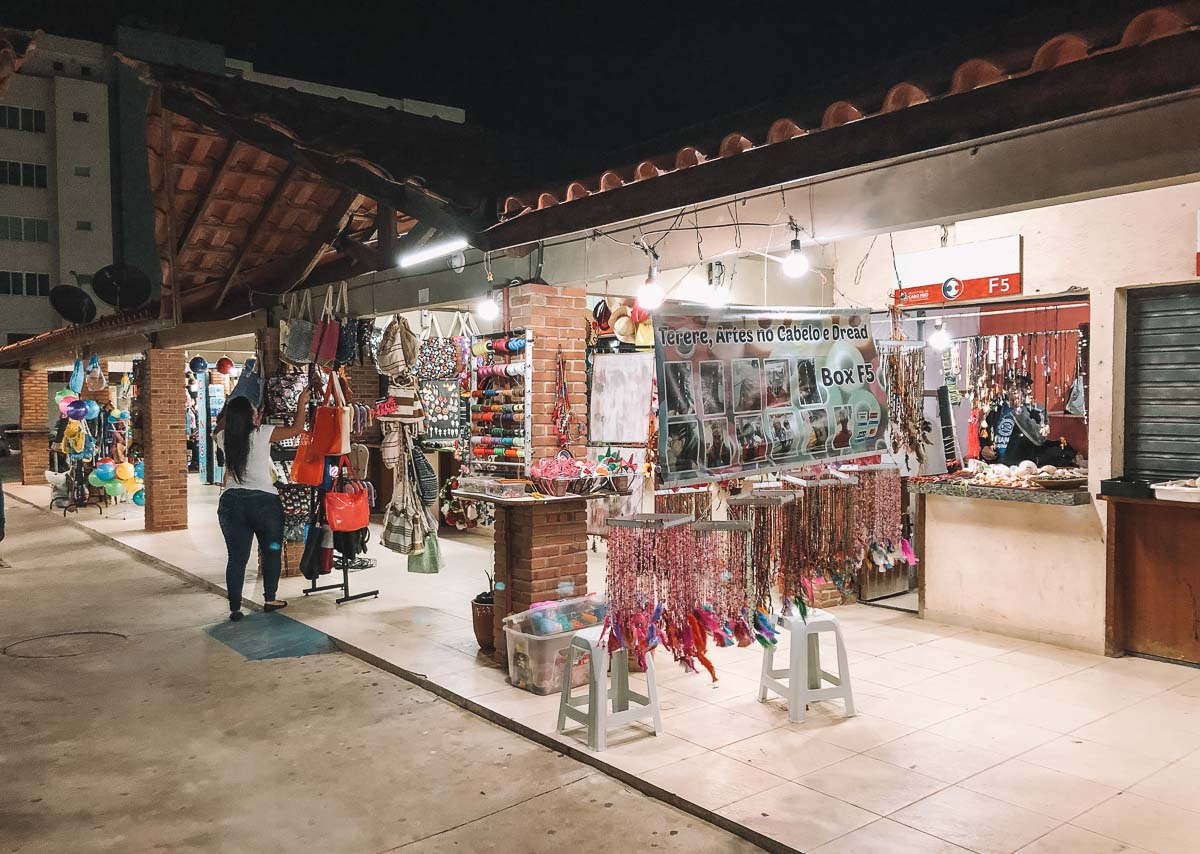 Artesanato na Feira da Cidadania, em Cabo Frio