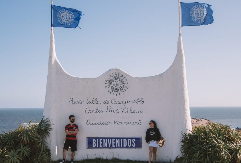 Benvindos à Casapueblo, escultura habitável de Carlos Páez Vilaró