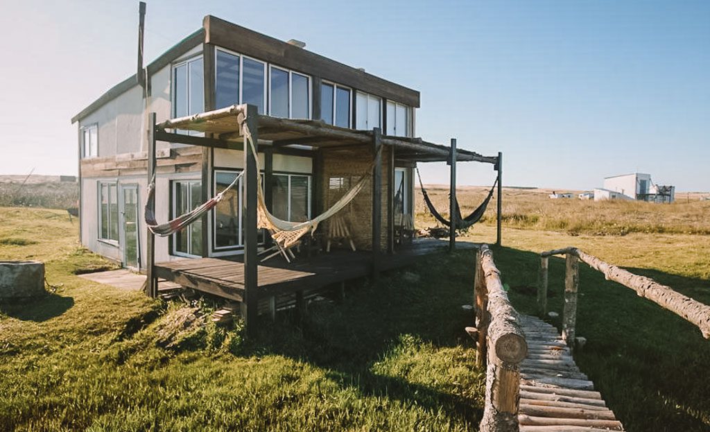 Casas à beira-mar estão disponíveis para aluguel em Cabo Polônio, Uruguai