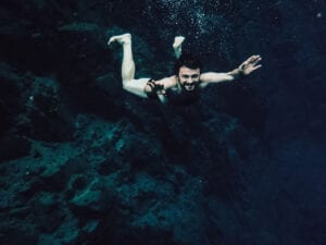 Adriano flutuando na Lagoa Misteriosa, Bonito, Mato Grosso do Sul
