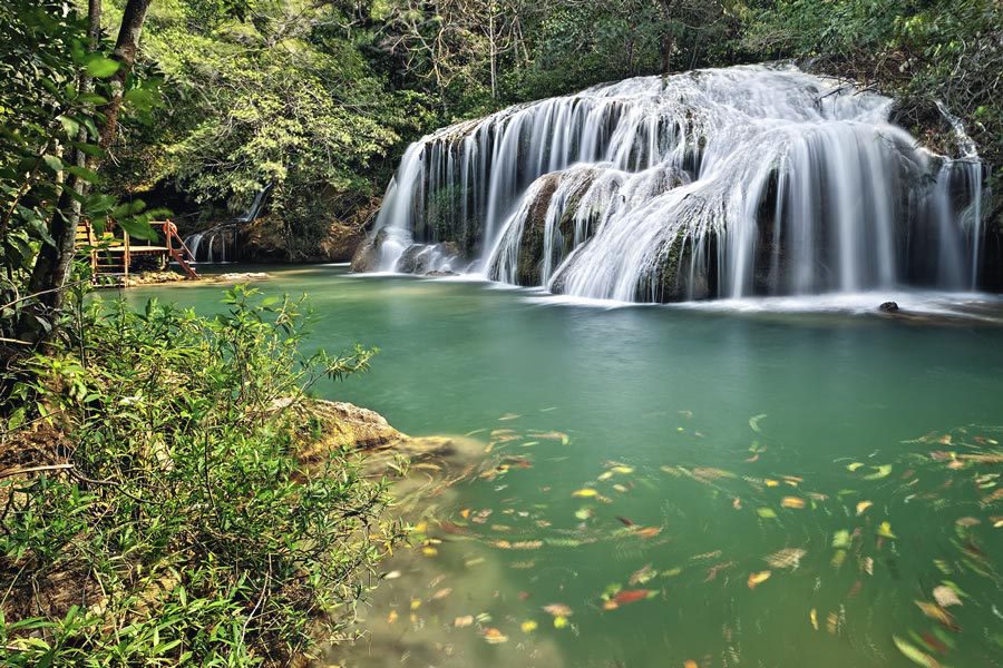 Cachoeira na Estância Mimosa, um dos melhores passeios em Bonito, Mato Grosso do Sul