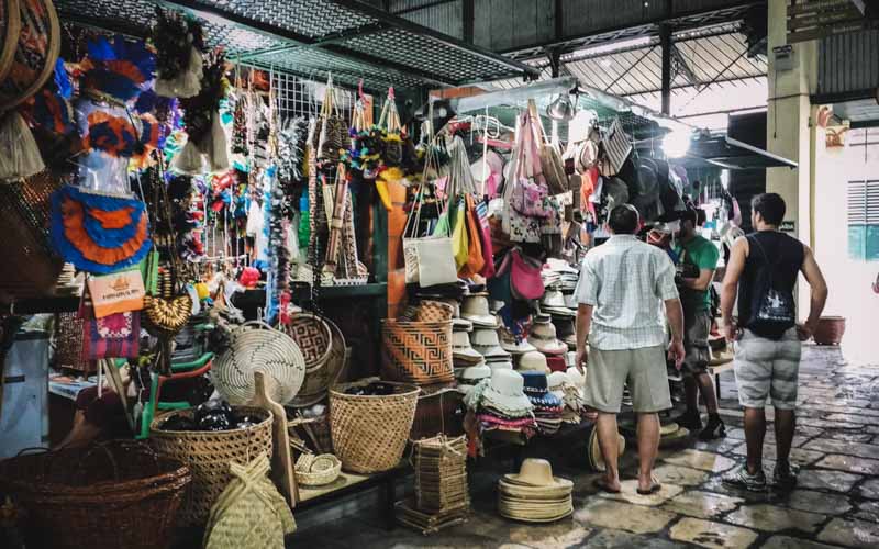 No Mercado Municipal de Manaus você encontra comidas típicas, artesanatos e produtos regionais
