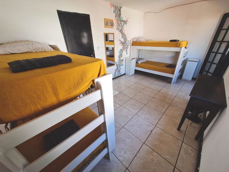 Dormitório coletivo Habitat Hostel, Arraial do Cabo