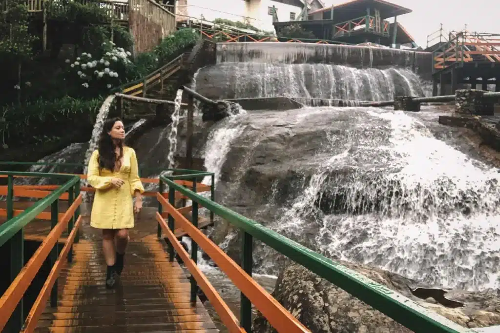 Ducha de Prata é um ponto turístico gratuito em Campos do Jordão