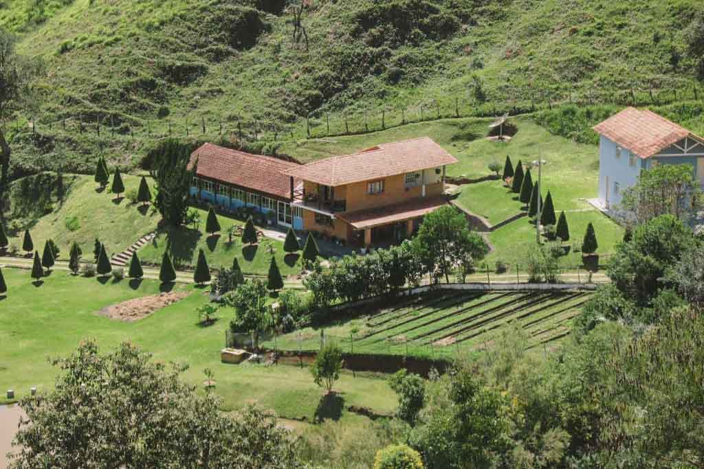 A pousada Gota de Orvalho é um belíssimo hotel fazenda em Cunha