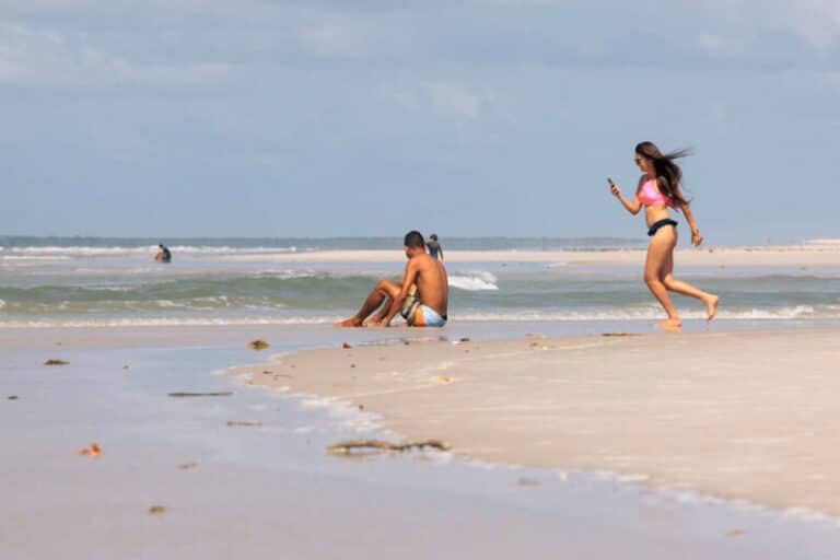 Praia do Crispim em Marapanim, Pará