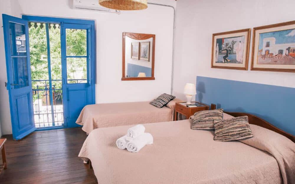 El Viajero, hostel em Colonia del Sacramento com dormitorios compartilhados e quartos privativos