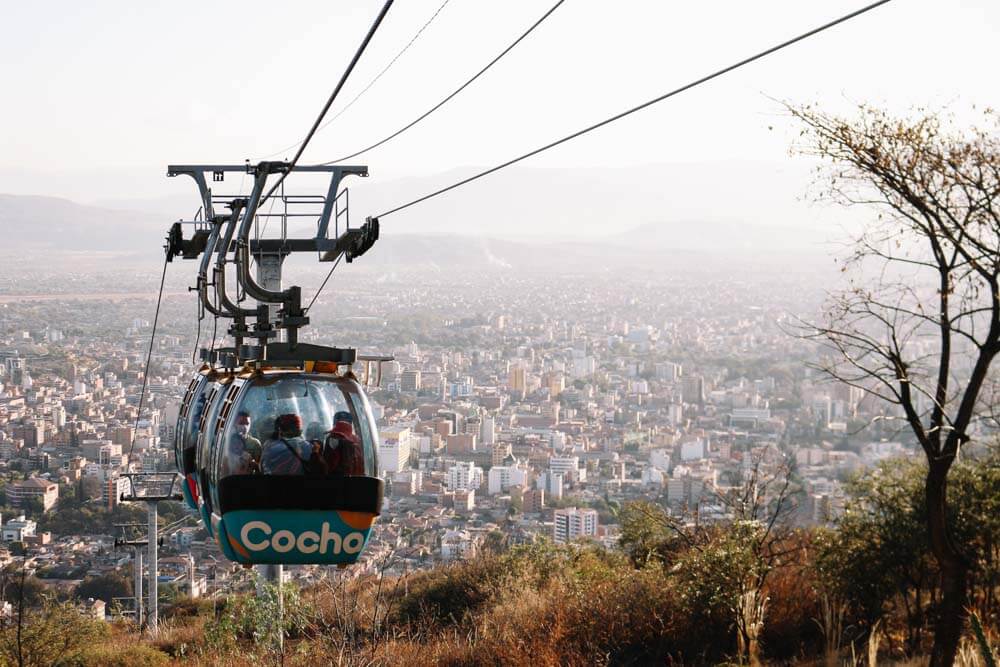 Teleférico que leva ao Cristo de la Concordia, Cochabamba, Bolívia
