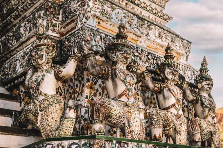 Detalhes de cerâmica no Wat Arun, Bangkok