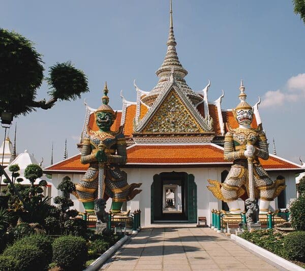 Wat Arun é um dos templos mais visitados em Bangkok