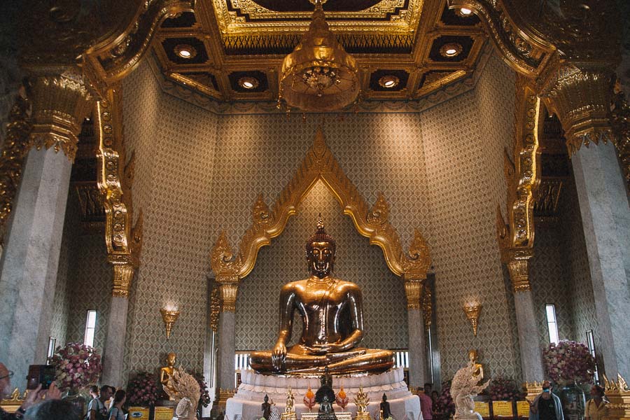 O Buda de 250 milhões de dólares em um dos templos de Bangkok