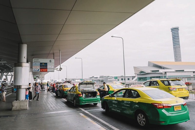 Taxis no aeroporto internacional de Bangkok