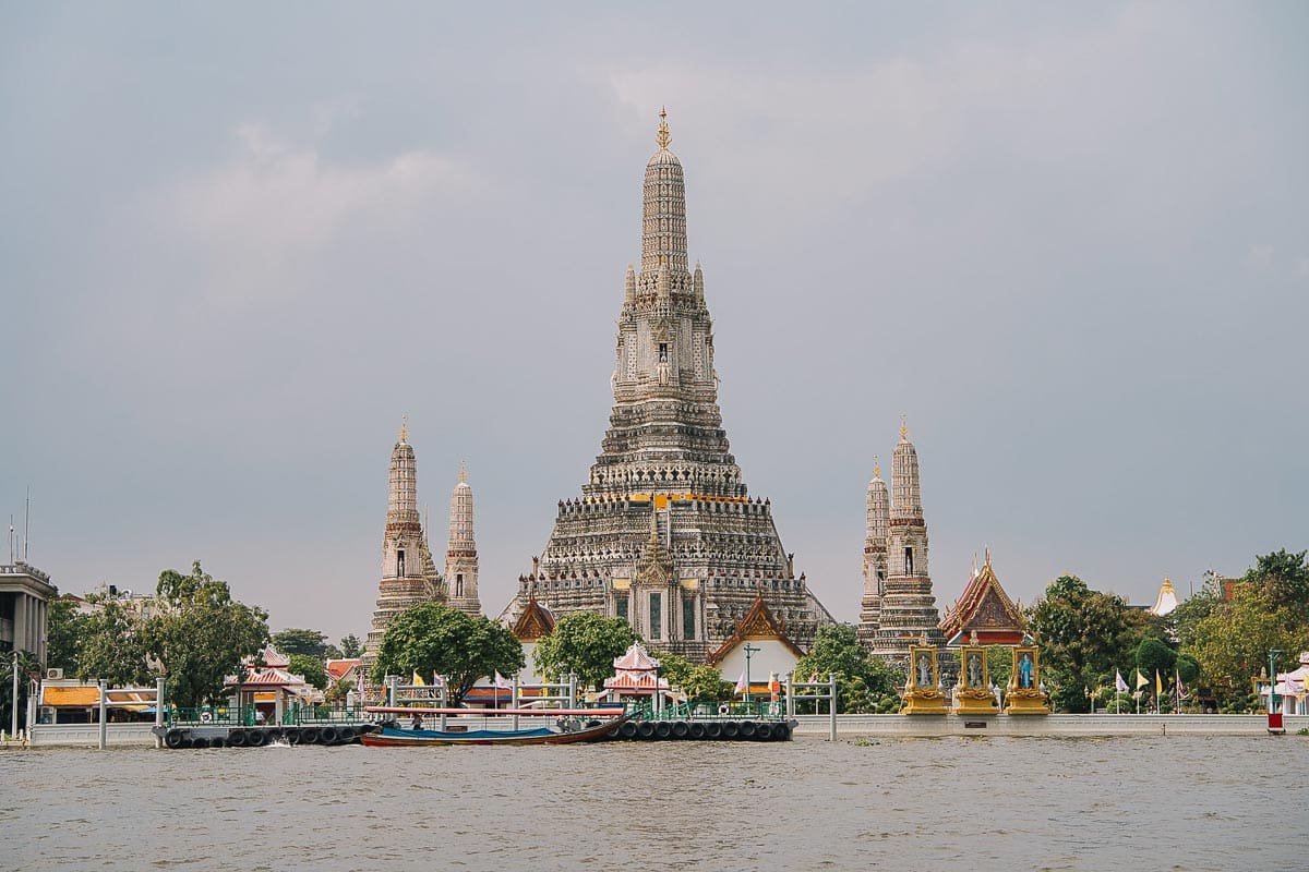 Wat Arun: uma visita ao Templo do Amanhecer em Bangkok