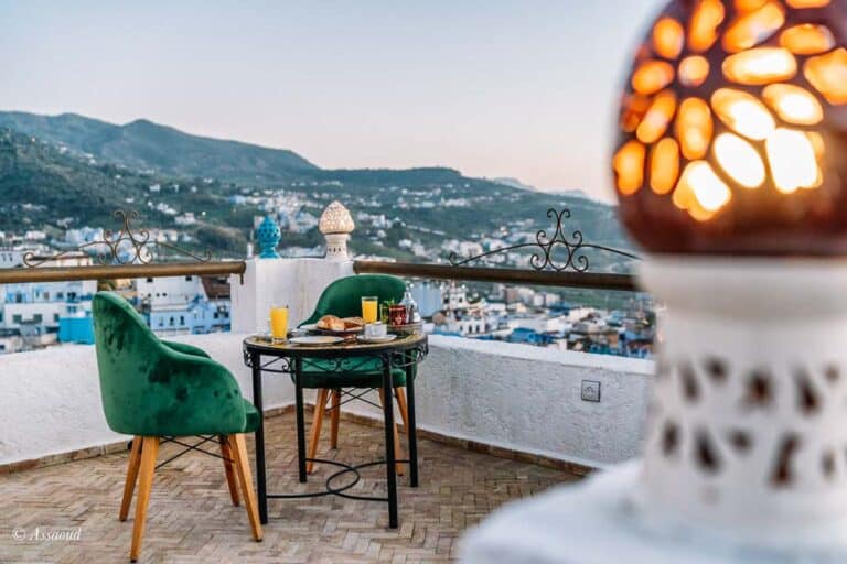 Riad com terraço em Chefchaouen, Marrocos