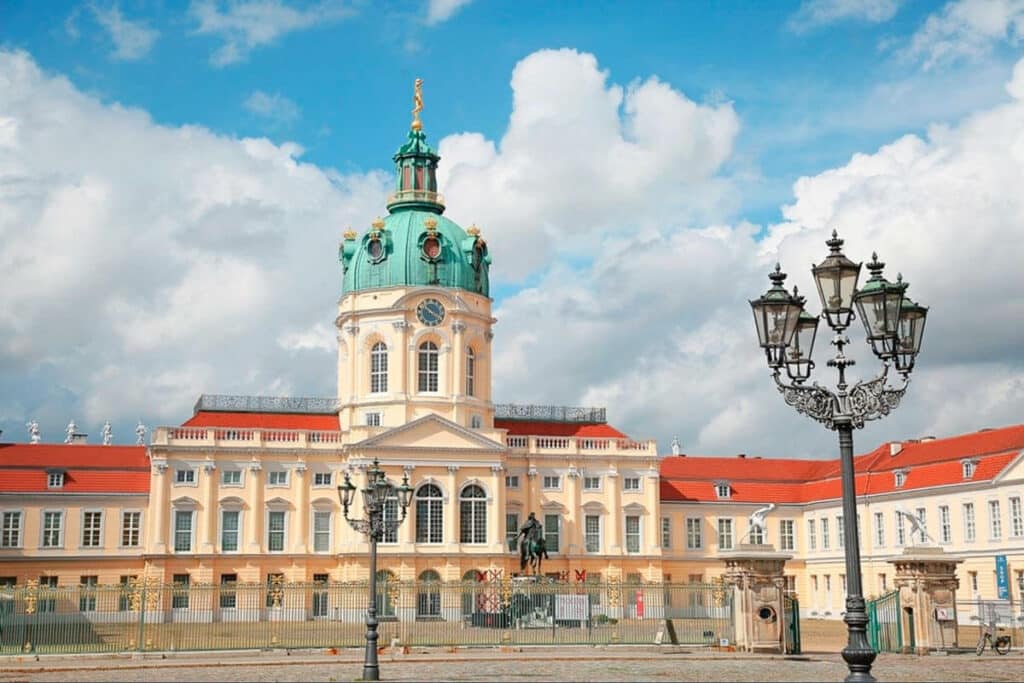 Charlottenburg é referência de luxo e bom gosto, mas também um ótimo bairro para se hospedar em Berlim