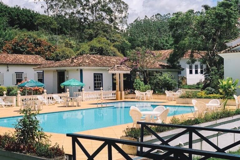 O Hotel Fazenda Florença tem piscina e outras inúmeras opções de lazer