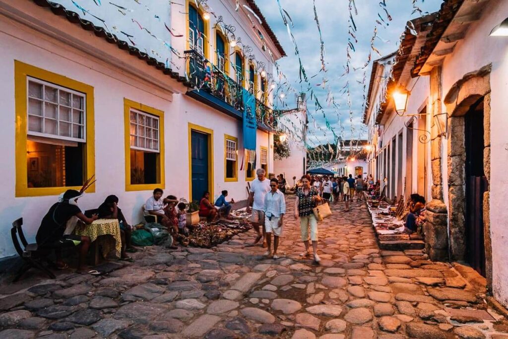 Réveillon em Paraty 2025/2026: o que fazer e onde passar a virada do ano?