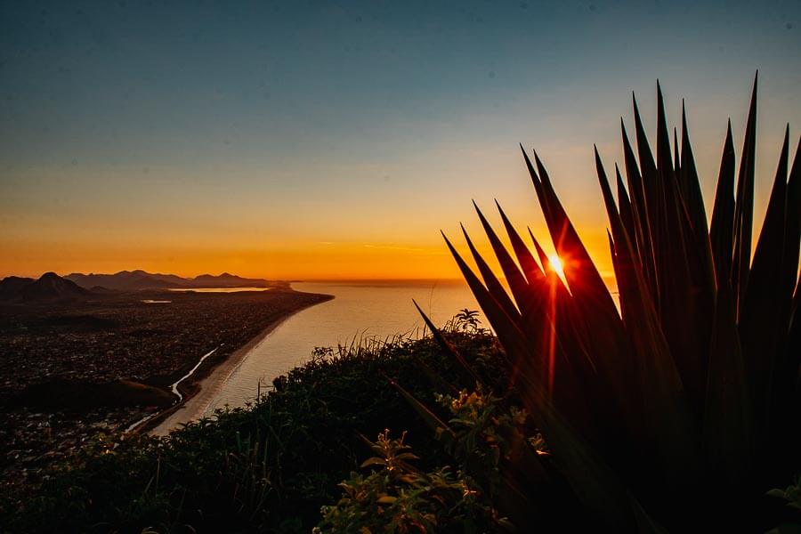 Assistir ao nascer do sol na Serra da Tiririca, em Maricá, é um programa tranquilo para o Carnaval no RJ