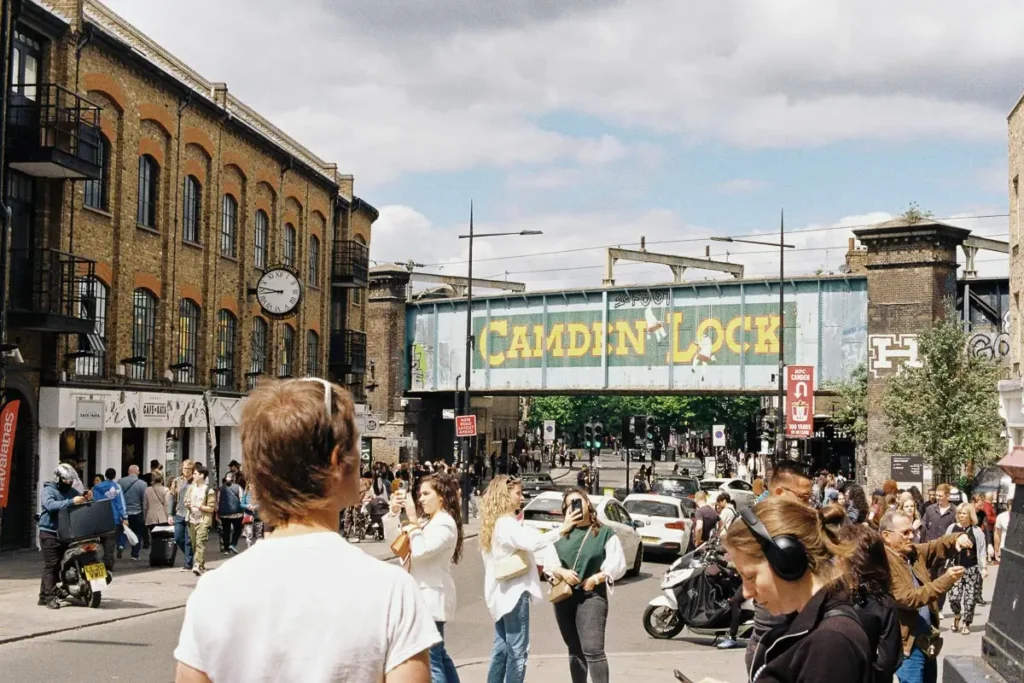 No Camden Market você vai encontrar itens excêntricos e pessoas estilosas