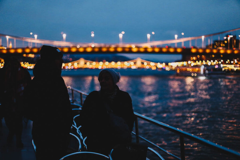 Cruzeiro noturno em Budapeste