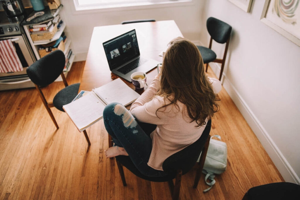 Como estudar inglês online sendo um nômade digital