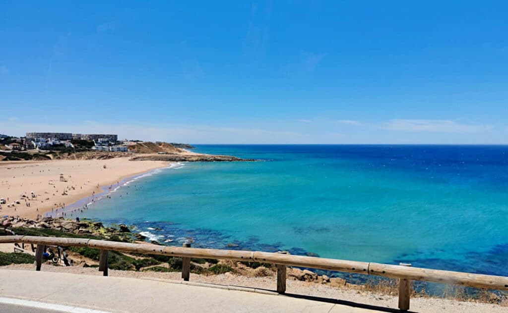 Visitando a Praia de Achakkar em um bate e volta de Tânger