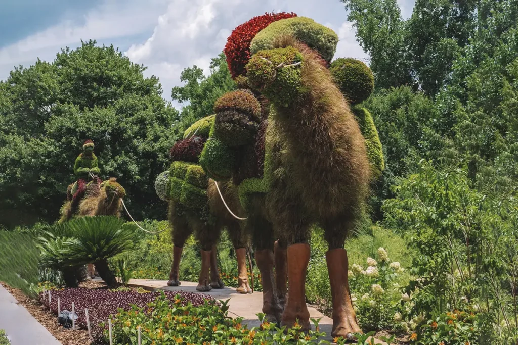 Três esculturas feitas de planta no Botanical Garden Atlanta