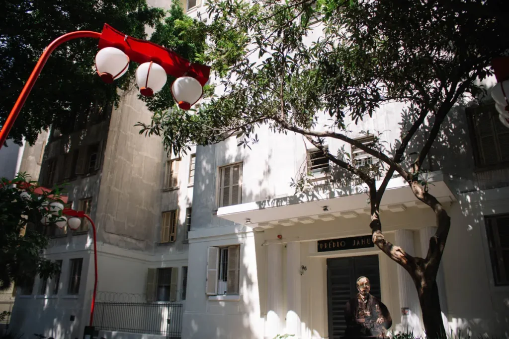Edifício Jahu, no Largo da Pólvora, uma das construções mais emblemáticas do bairro da Liberdade