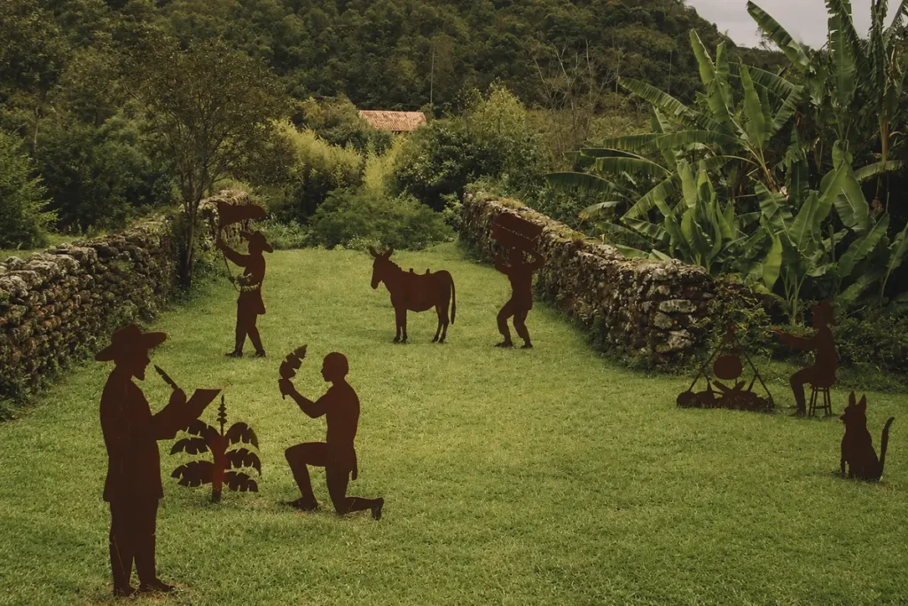Pátio da Casa Bandeirista, no Parque do Itacolomi, Ouro Preto