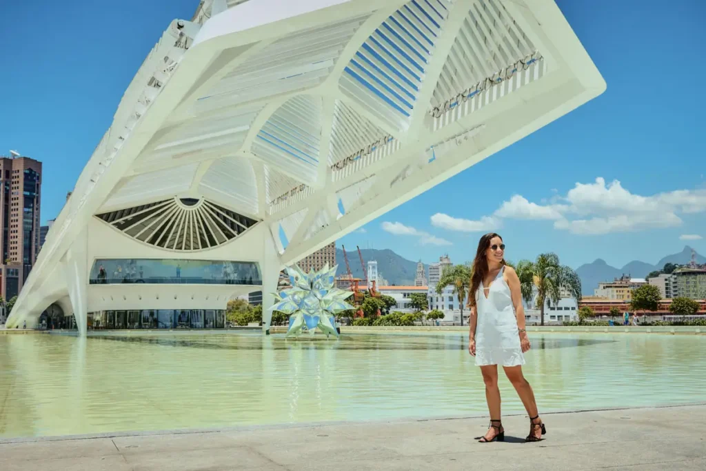 Museu do Amanhã em um dia ensolarado